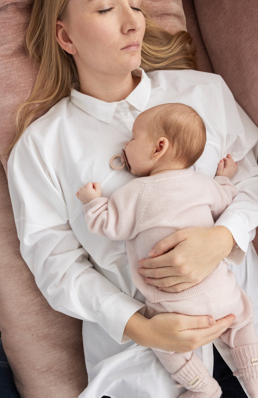 Tamla Cashmere Cardigan - Rosa Mel – detalj 5