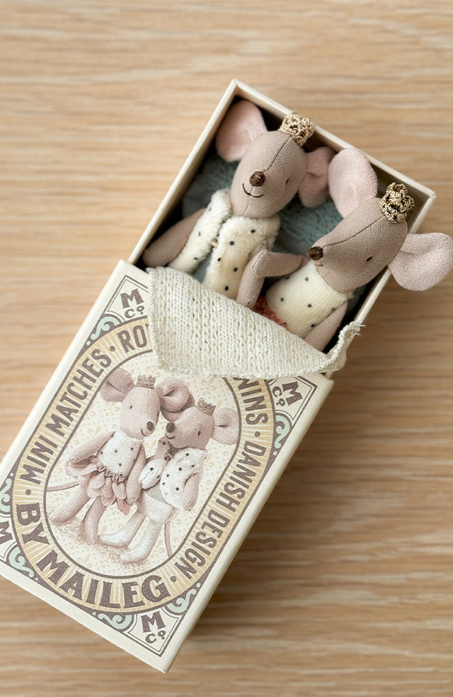 Royal Twin Mice Little sister and brother in matchbox Maileg Mjukdjur