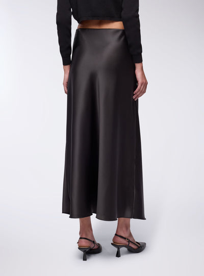 WORNG-SAB0078120001-S105-FULLBACK.jpg