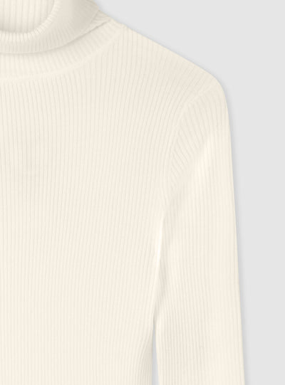 STILLG-SAB0077339001-S024-FULLBACK.jpg