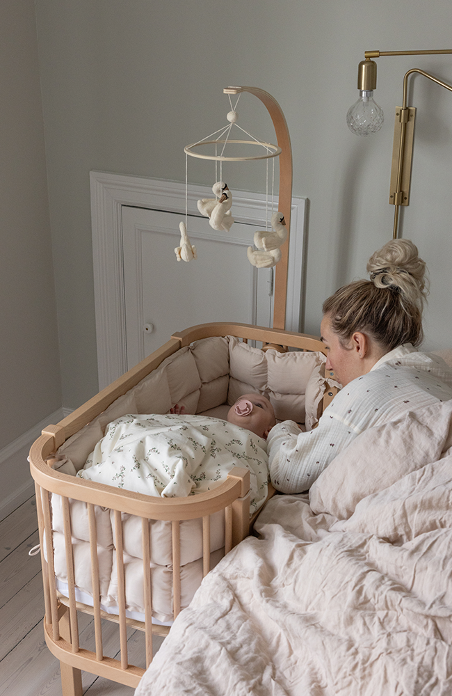 Mobile and Bed Canopy Holder - Classic White