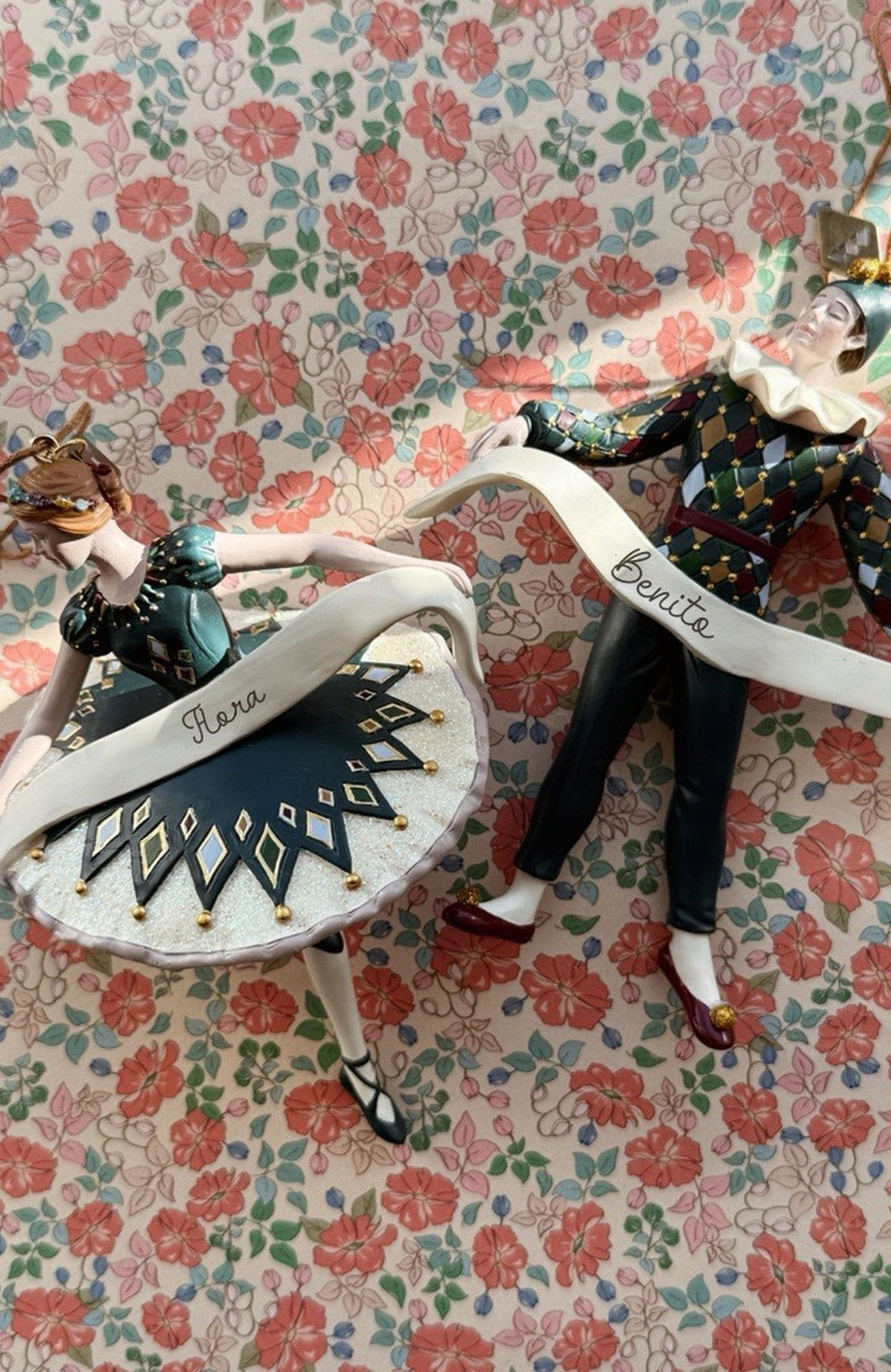 Julpynten Harlekin och Ballerina med namnband, ovanifrån